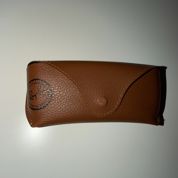 Tan Ray-bans 
In good condition - Picture 5 of 5